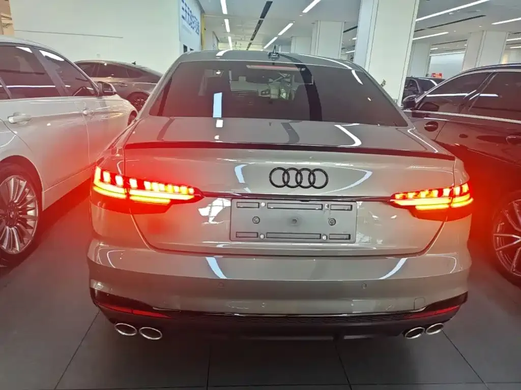 Audi S4 — фото 5