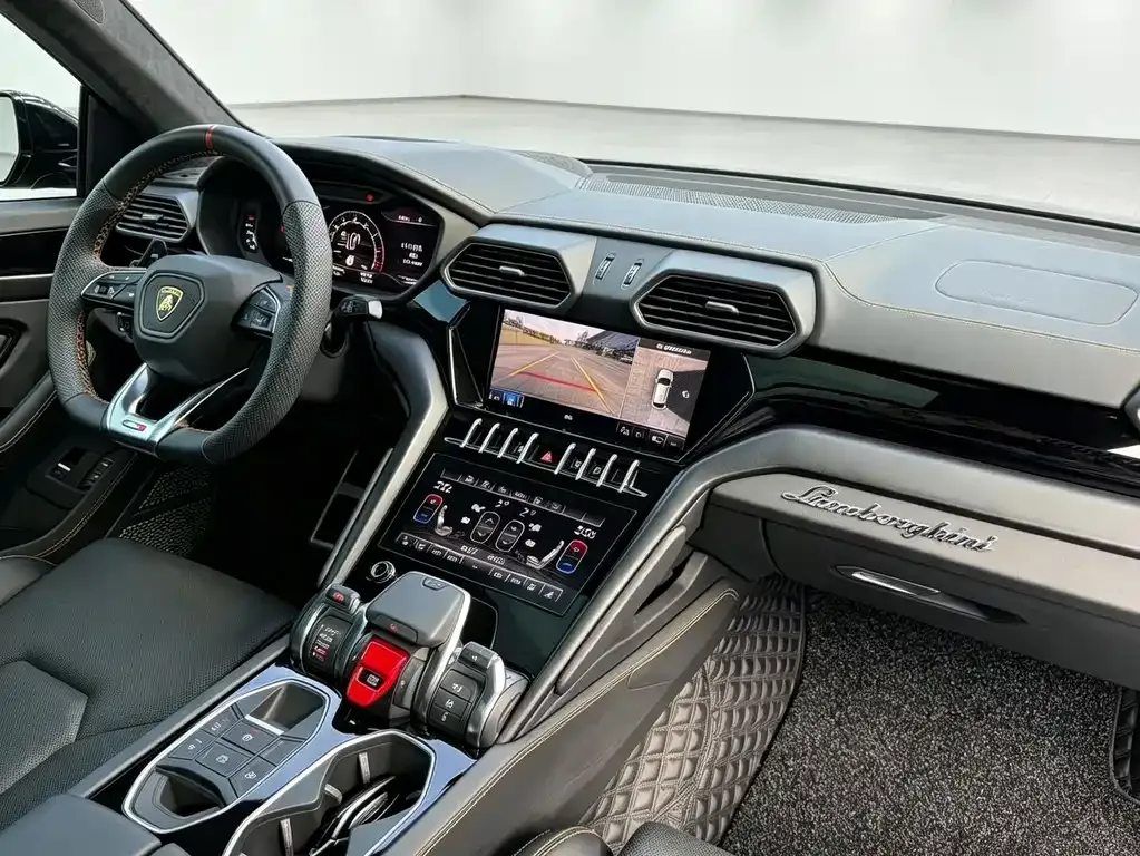 Lamborghini Urus — фото 7