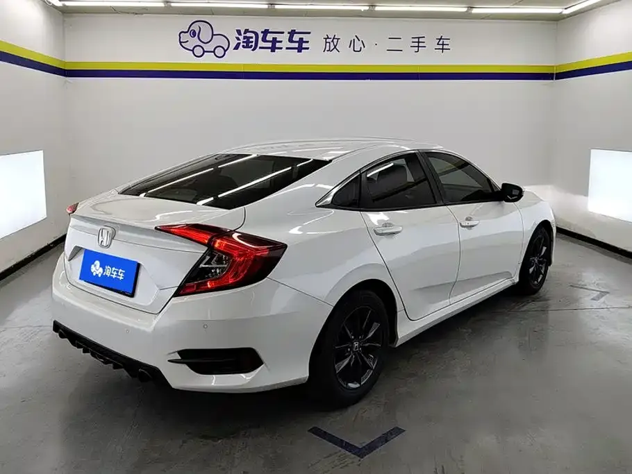 Honda Civic — фото 5
