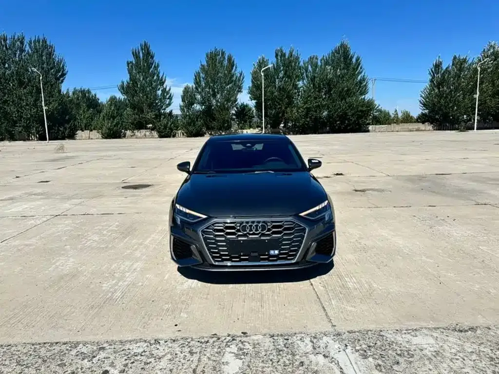Audi A3 — фото 1