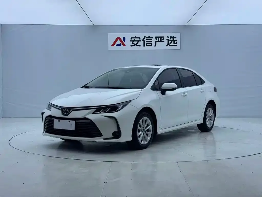 Toyota Corolla — фото 1