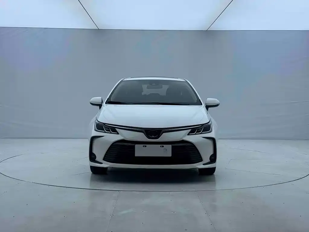 Toyota Corolla — фото 3