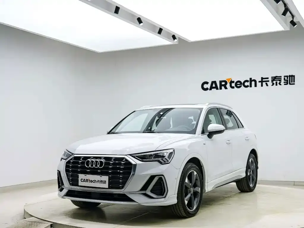Audi Q3 — фото 10