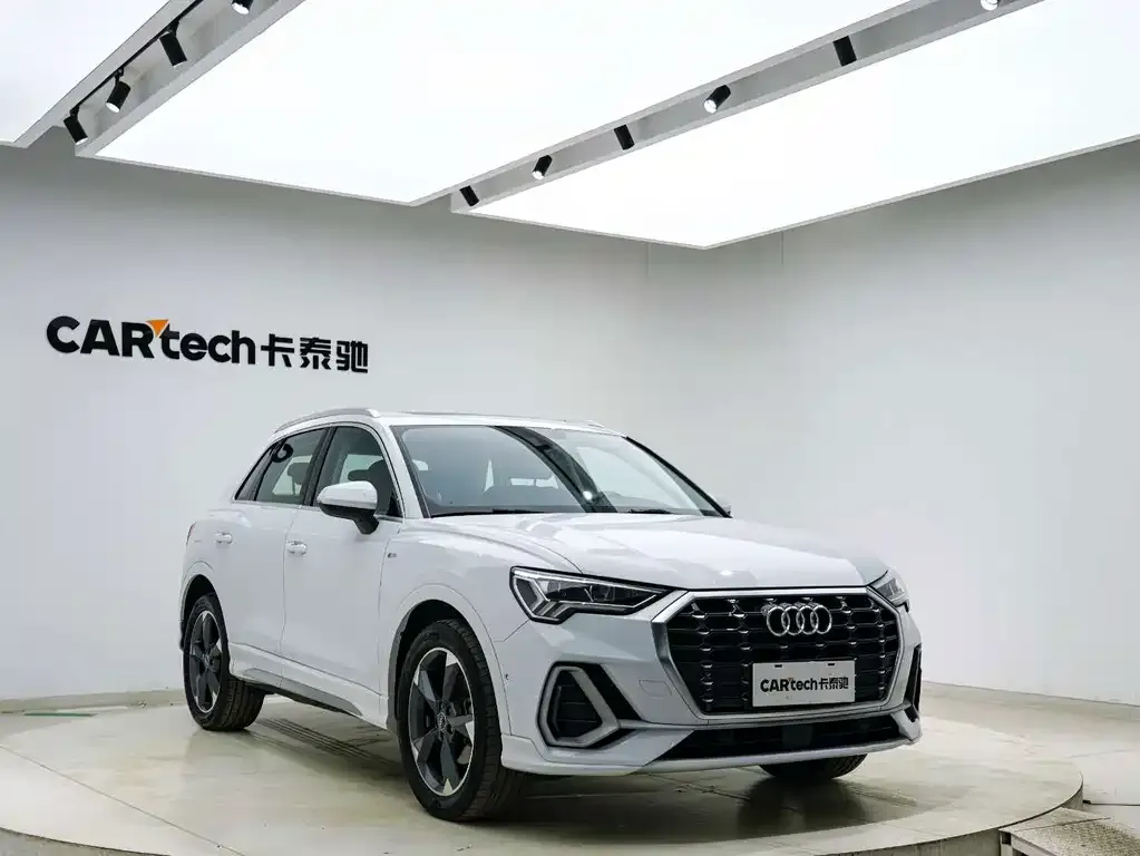 Audi Q3 — фото 7