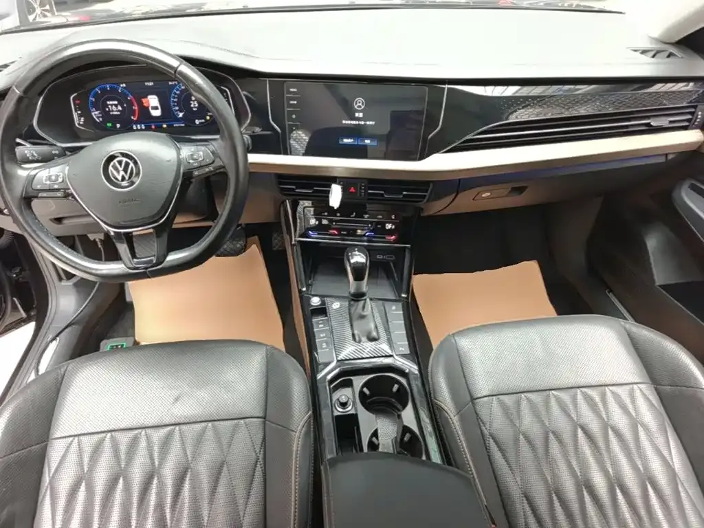 Volkswagen Passat — фото 7