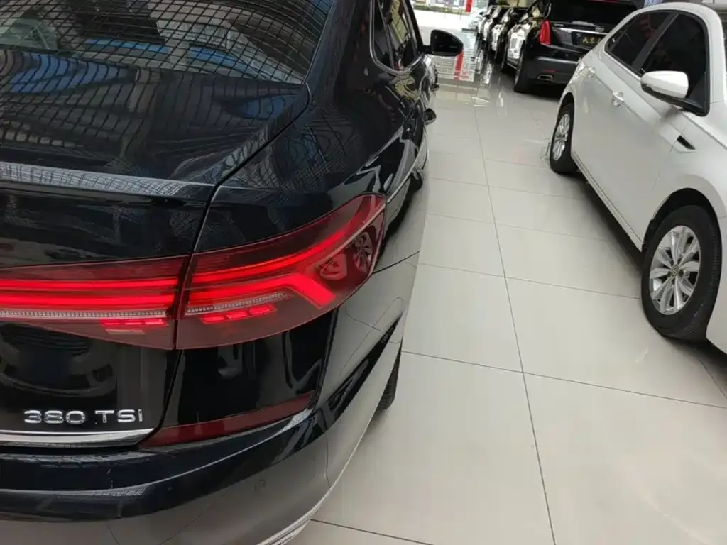 Volkswagen Passat — фото 1