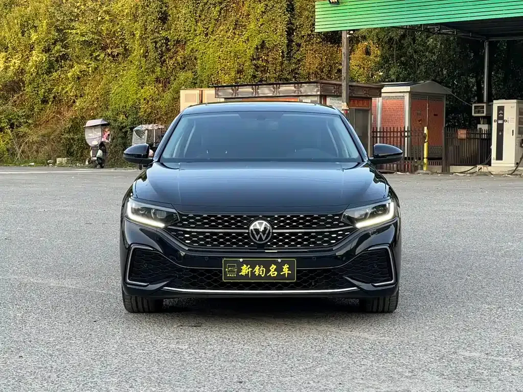Volkswagen Passat — фото 10