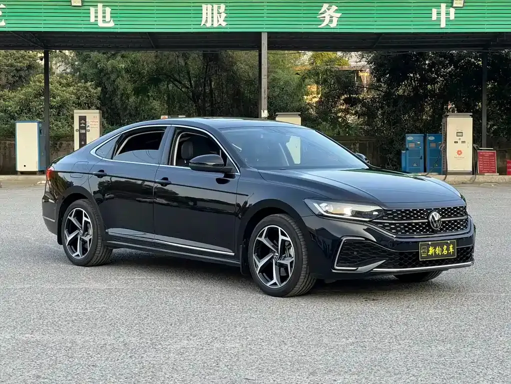 Volkswagen Passat — фото 8