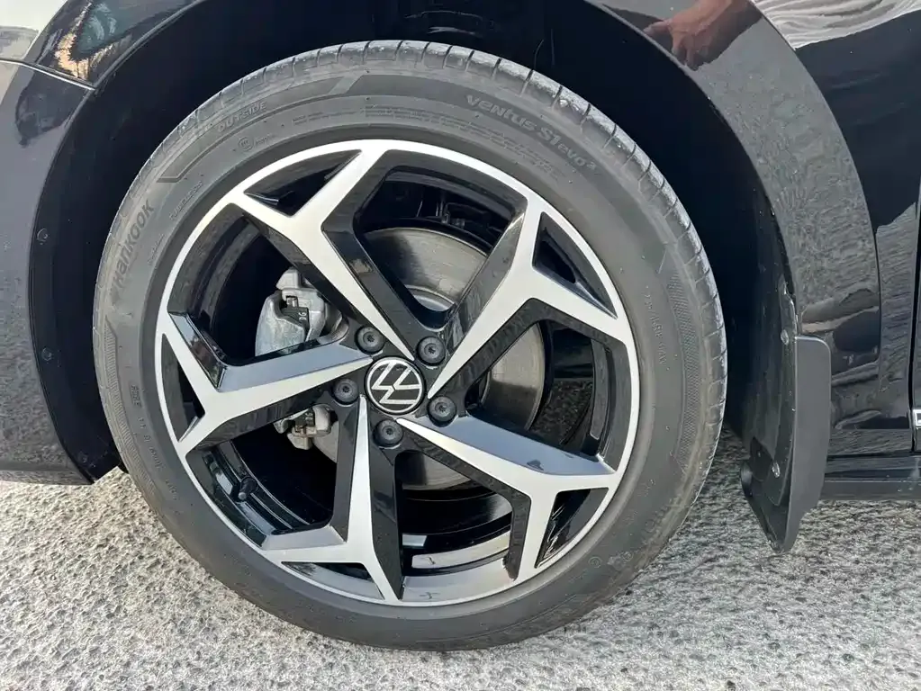 Volkswagen Passat — фото 7