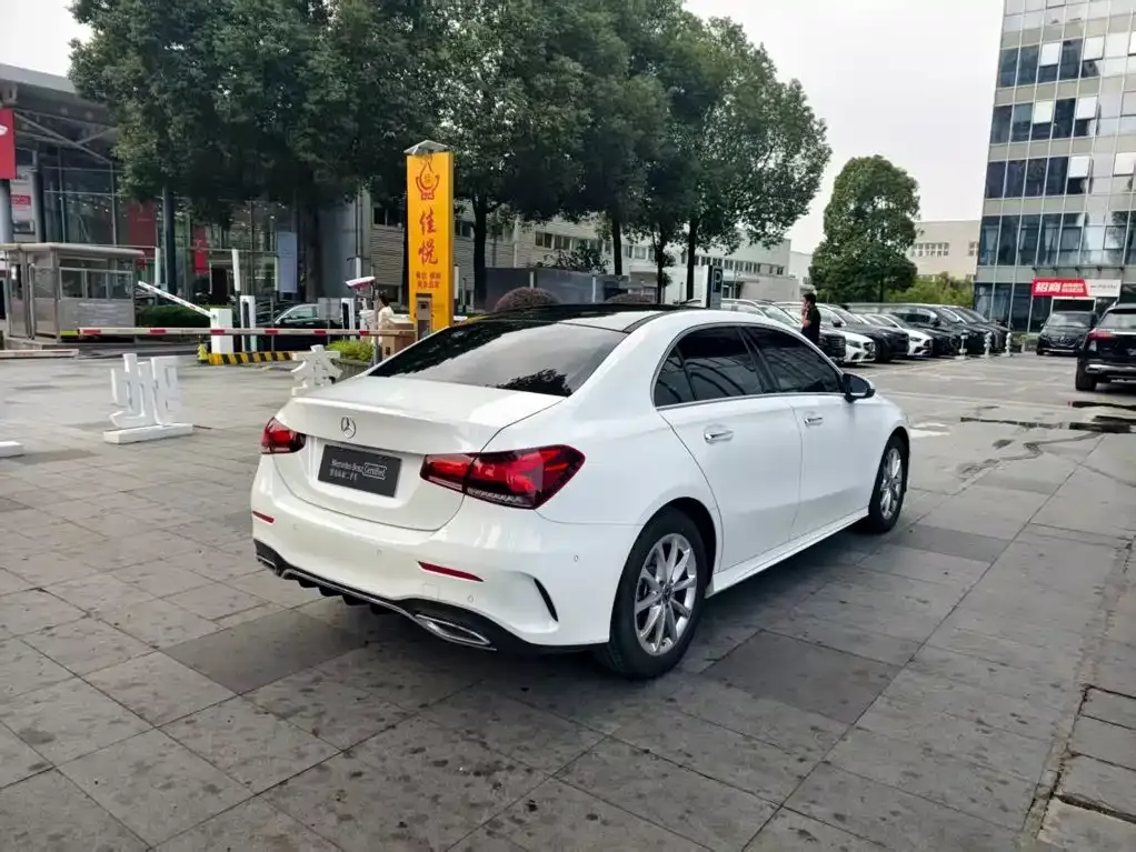 Mercedes-Benz A-Class — фото 10