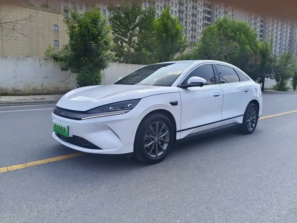 BYD Qin L — фото 1