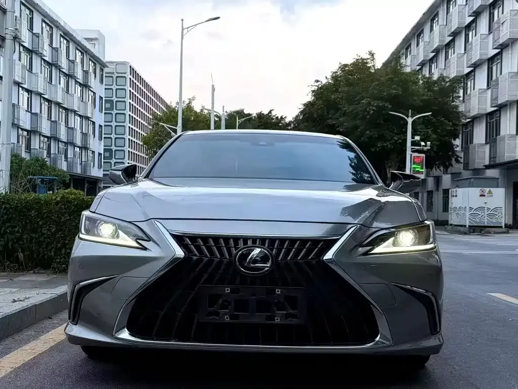 Lexus ES — фото 2
