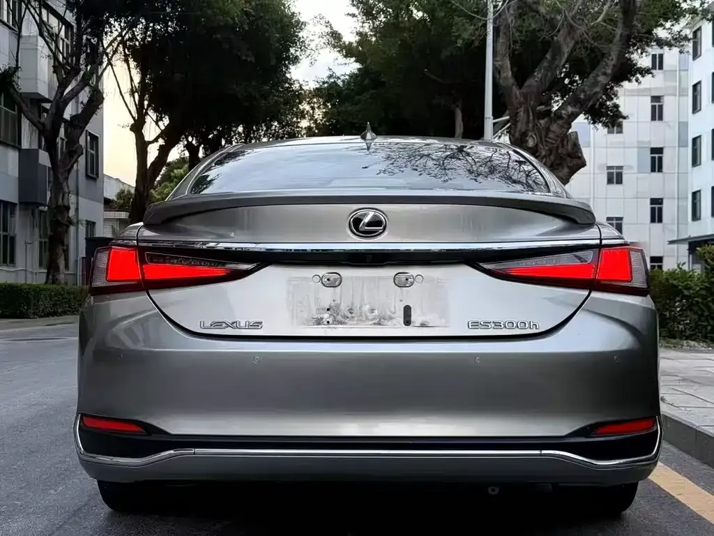 Lexus ES — фото 6