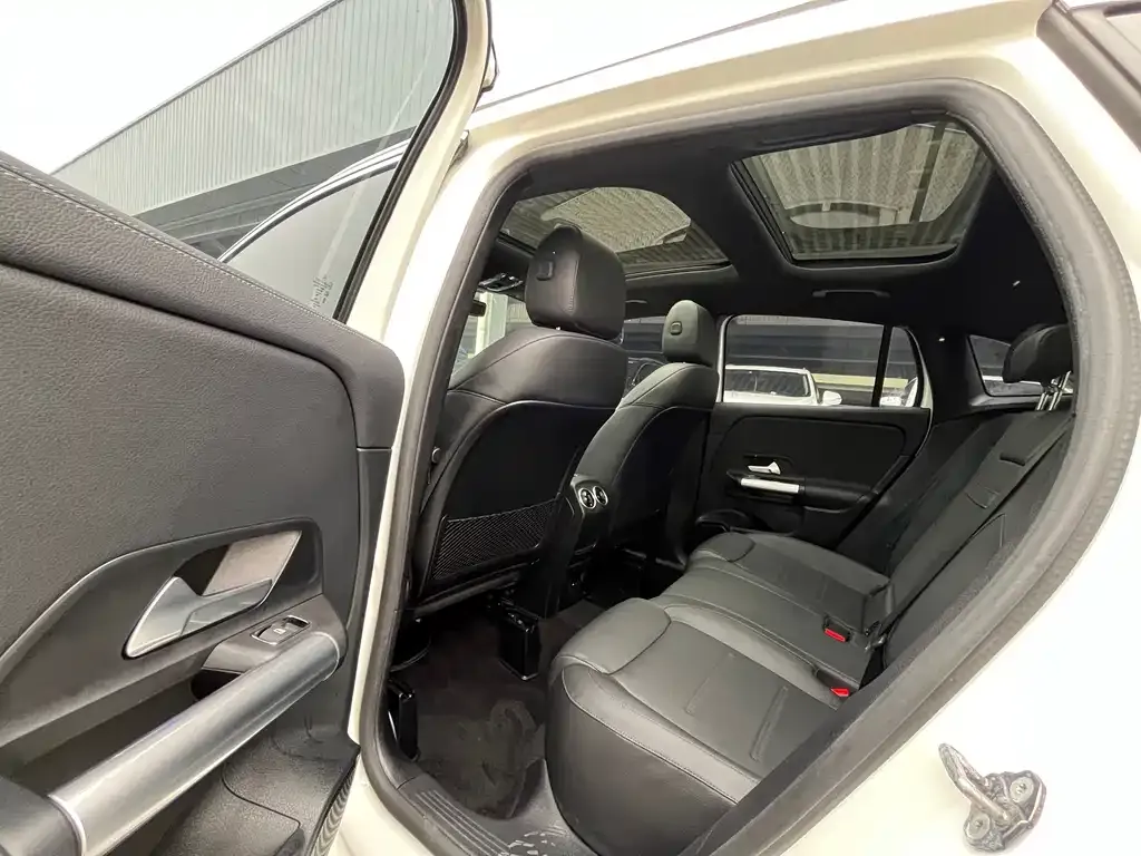 Mercedes-Benz GLA — фото 3