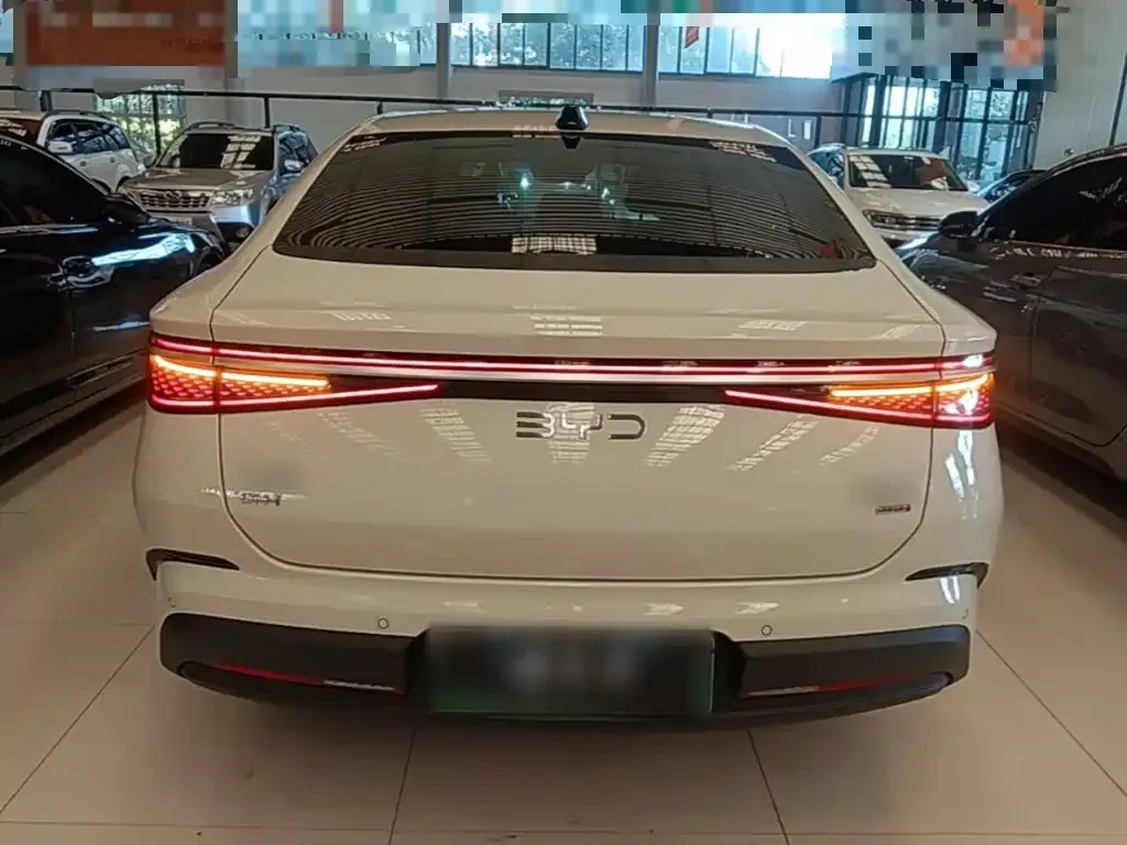 BYD Seal 07 DM-i — фото 2
