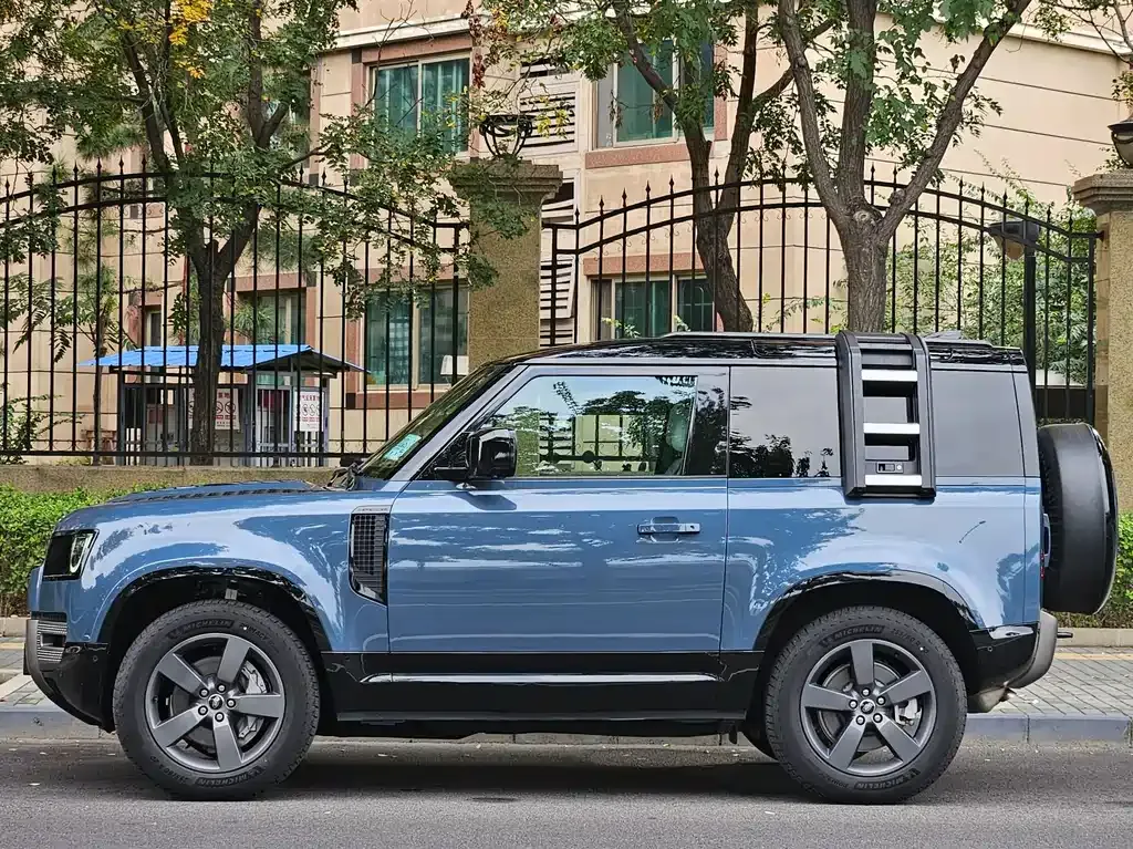 Land Rover Defender — фото 6