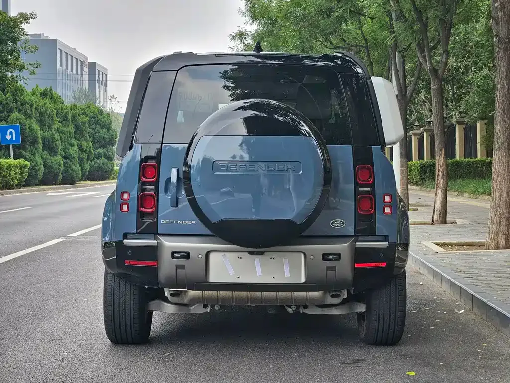 Land Rover Defender — фото 7