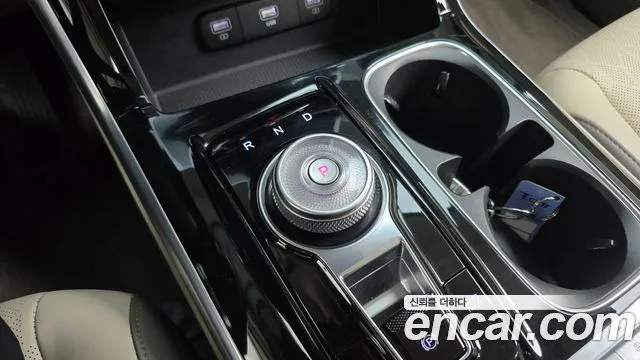 Kia Carnival — фото 10