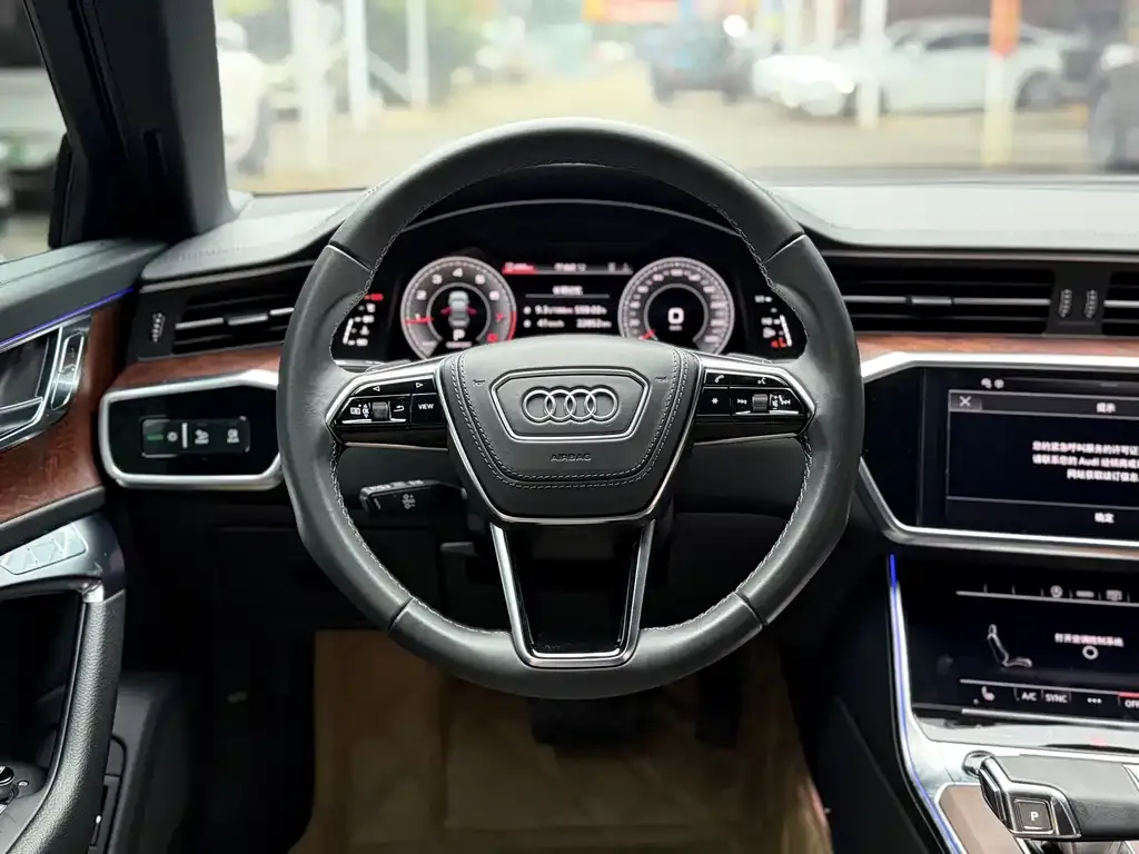Audi A6L — фото 9