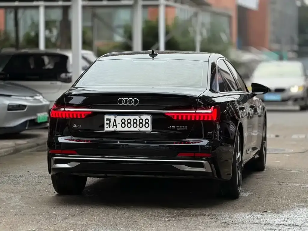 Audi A6L — фото 6