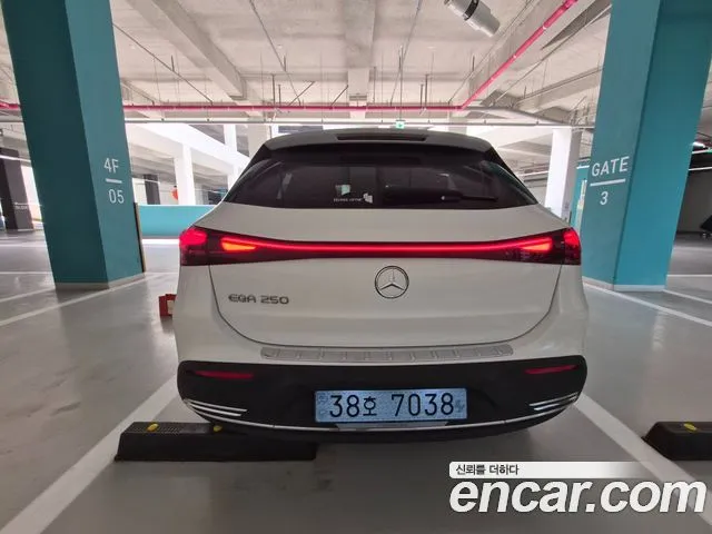 Mercedes-Benz EQA — фото 4