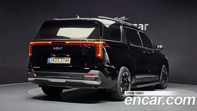 Kia Carnival — фото 10