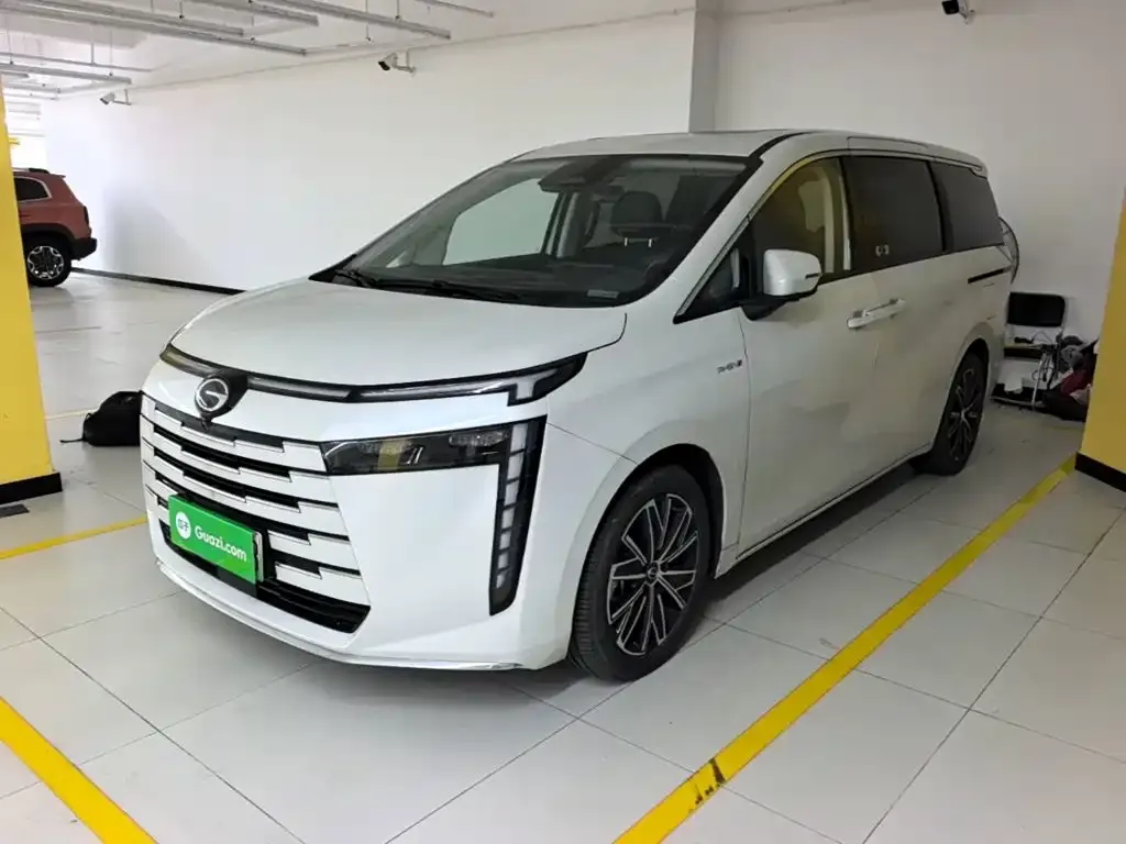 GAC Motor Trumpchi E8 PHEV — фото 1