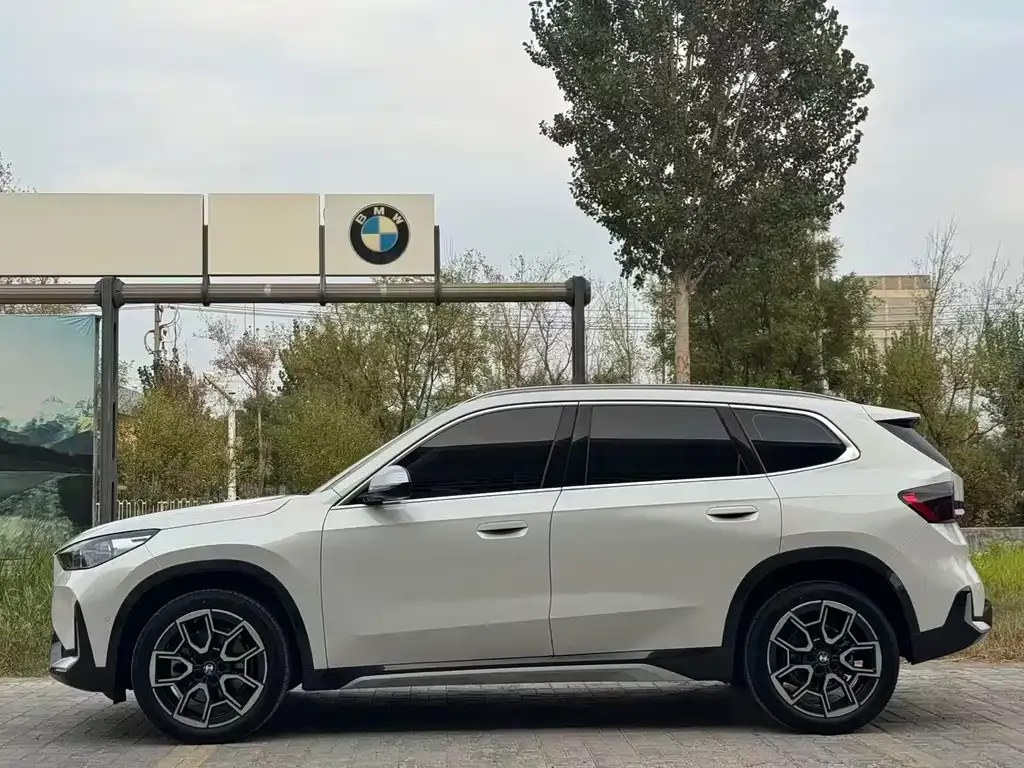 BMW X1 — фото 10