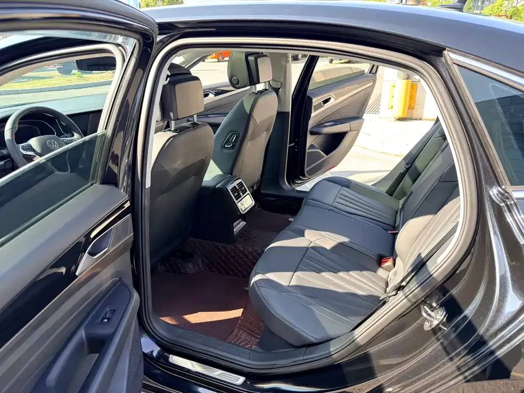 Volkswagen Passat — фото 3
