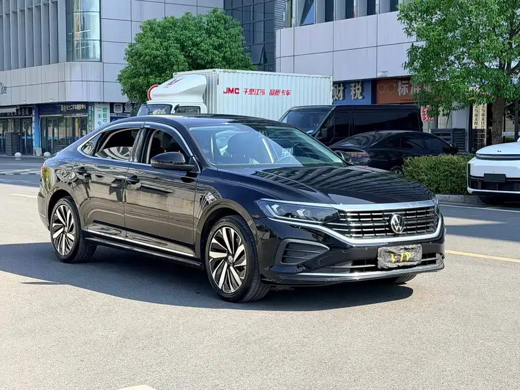 Volkswagen Passat — фото 5