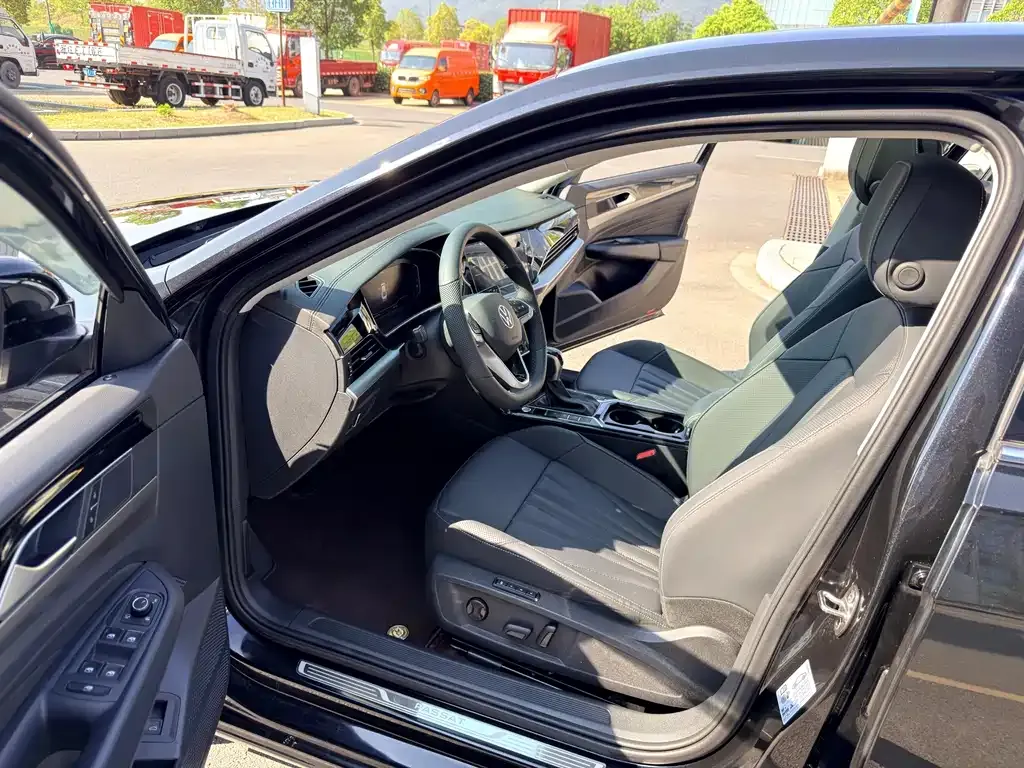 Volkswagen Passat — фото 6