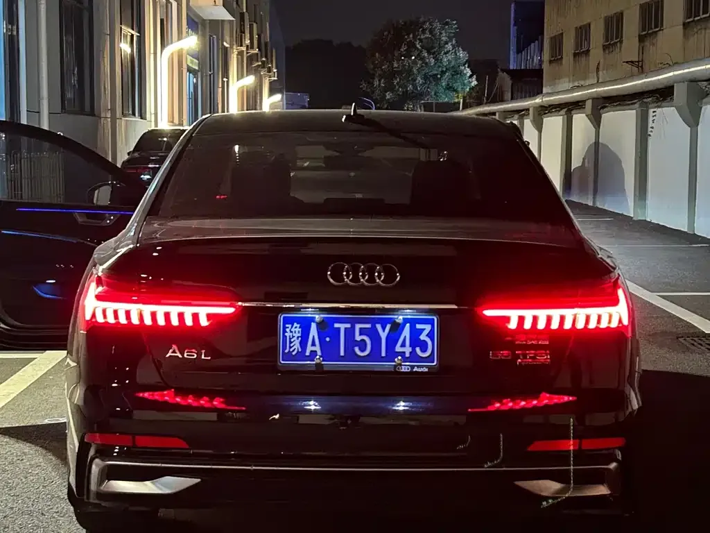 Audi A6L — фото 5