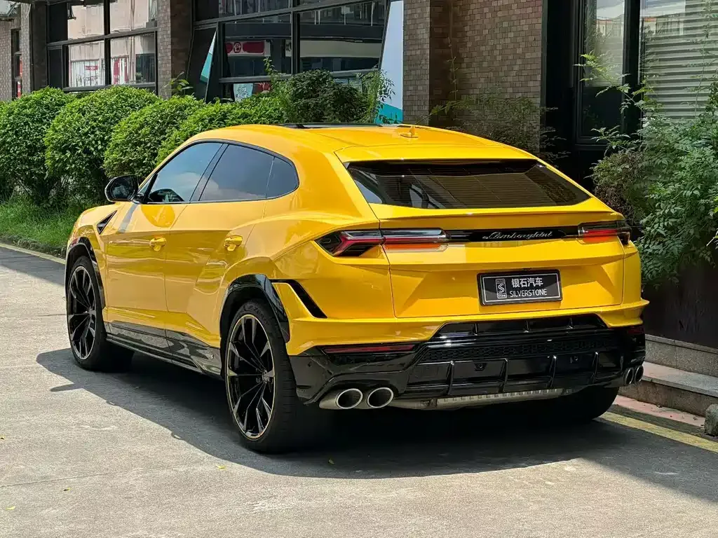 Lamborghini Urus — фото 8