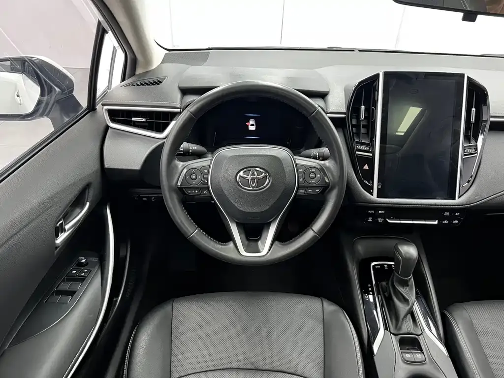 Toyota Corolla — фото 2