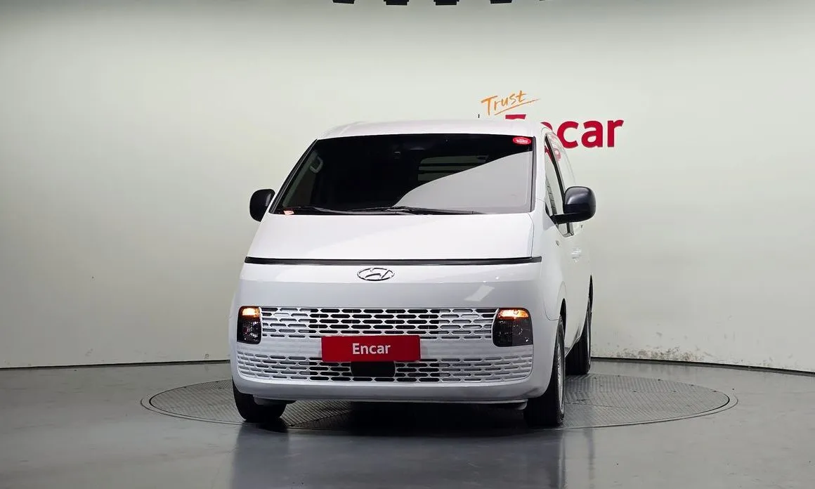 Hyundai Staria — фото 2