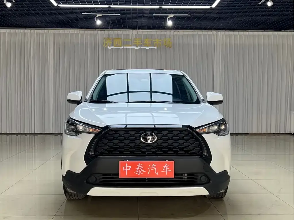 Toyota Corolla Cross — фото 3
