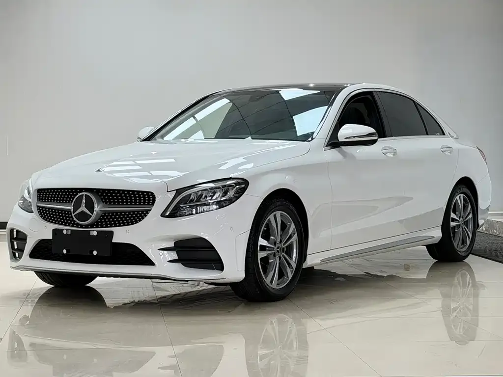 Mercedes-Benz C-Class — фото 1