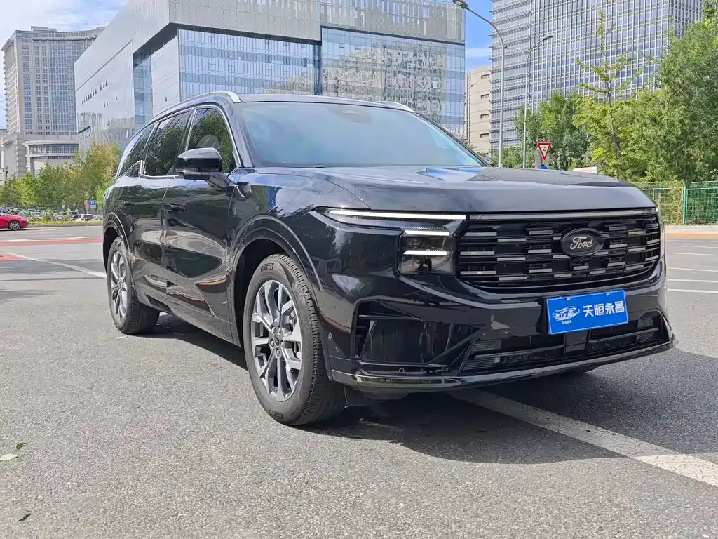 Ford Edge — фото 10