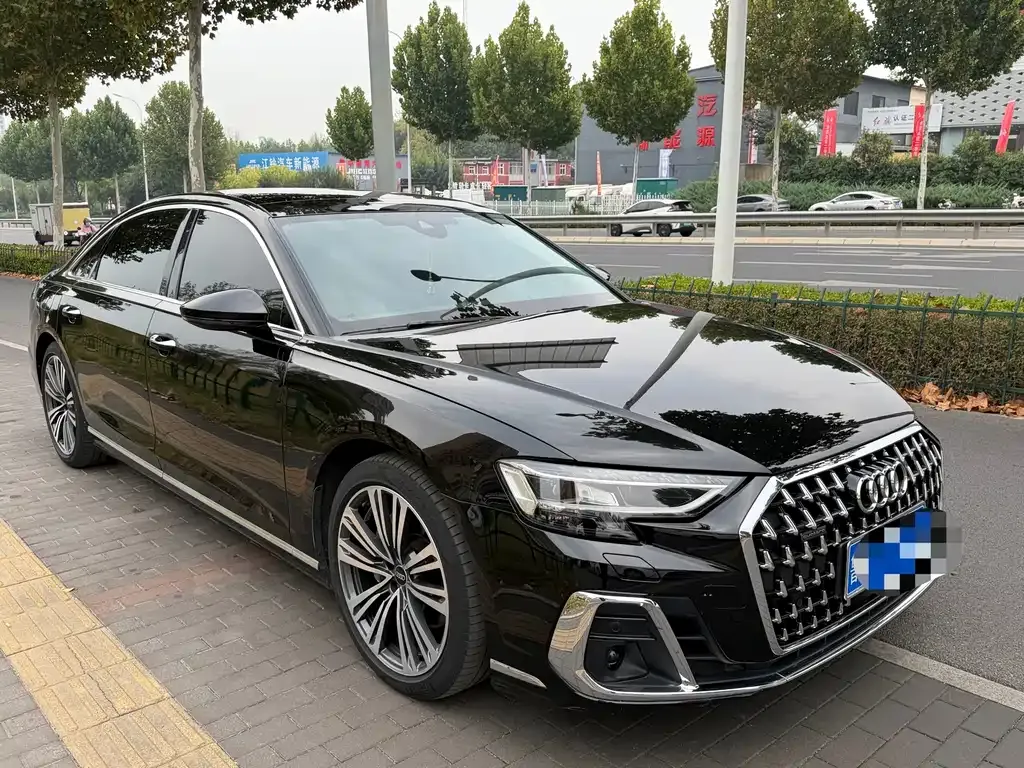 Audi A8 — фото 6