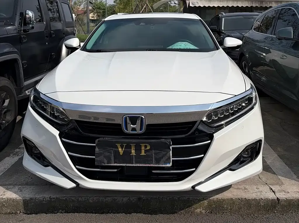 Honda Accord — фото 10