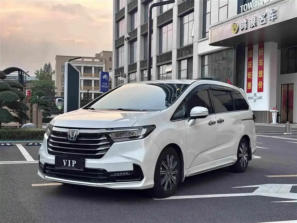 Honda Odyssey — фото 1