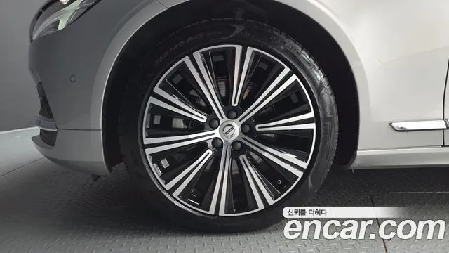 Volvo S90 — фото 10