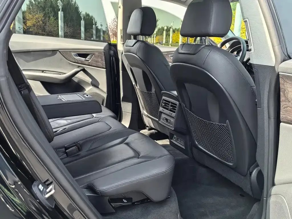 Audi Q8 — фото 2