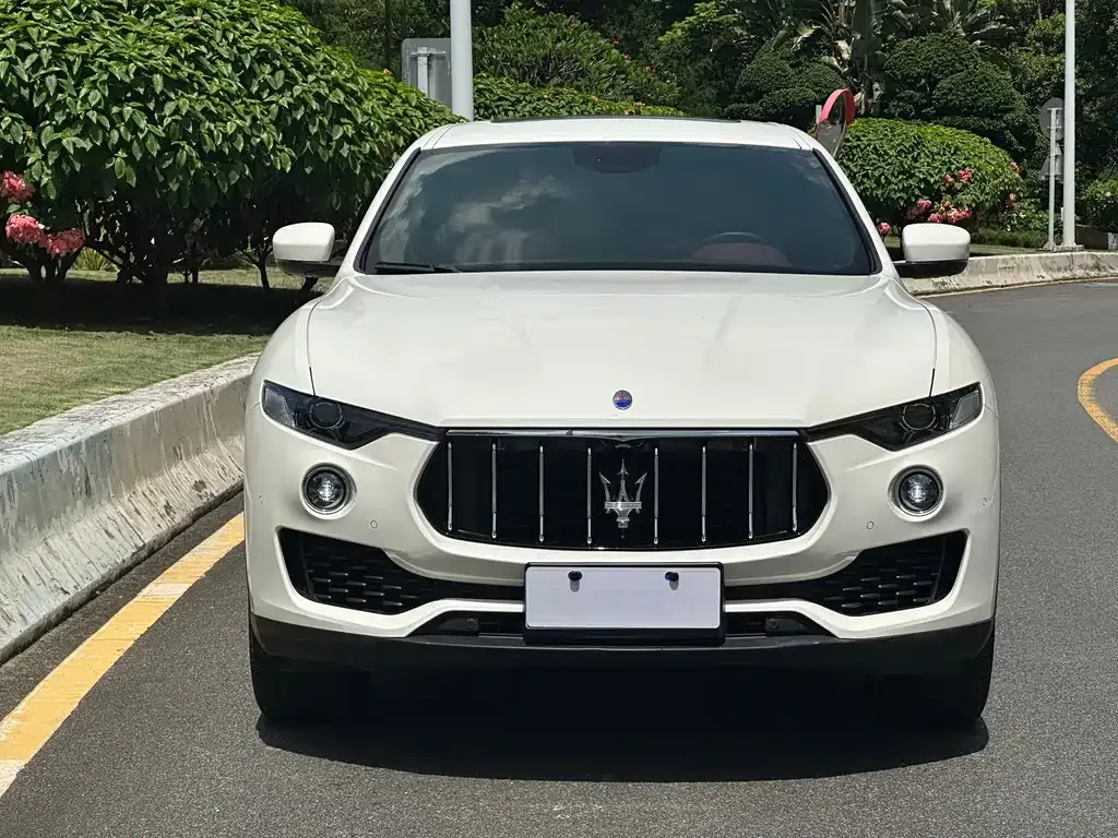 Maserati Levante — фото 4
