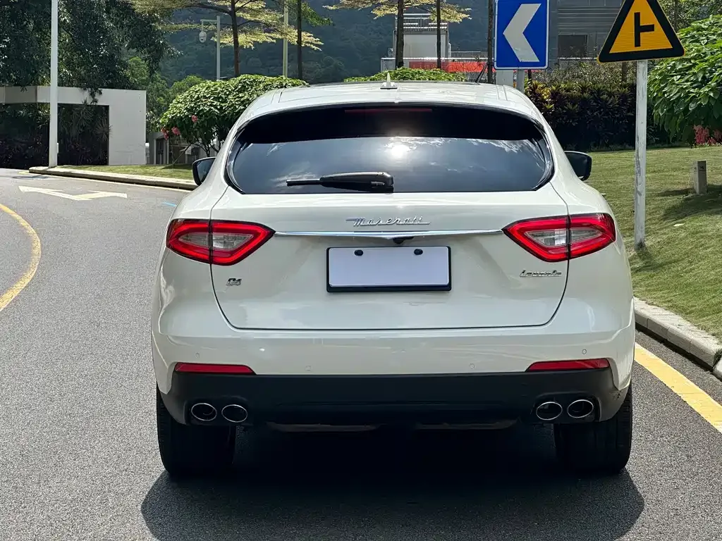 Maserati Levante — фото 9