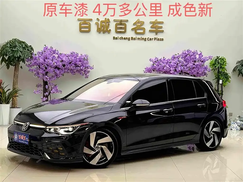 Volkswagen Golf GTI — фото 1