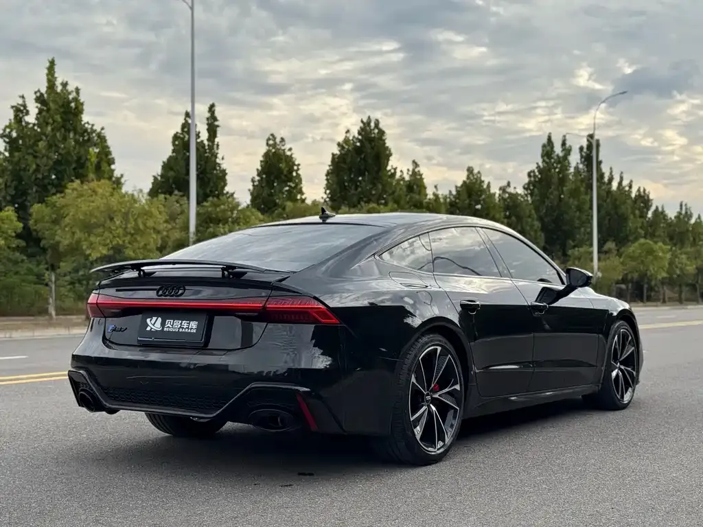 Audi A7 — фото 7