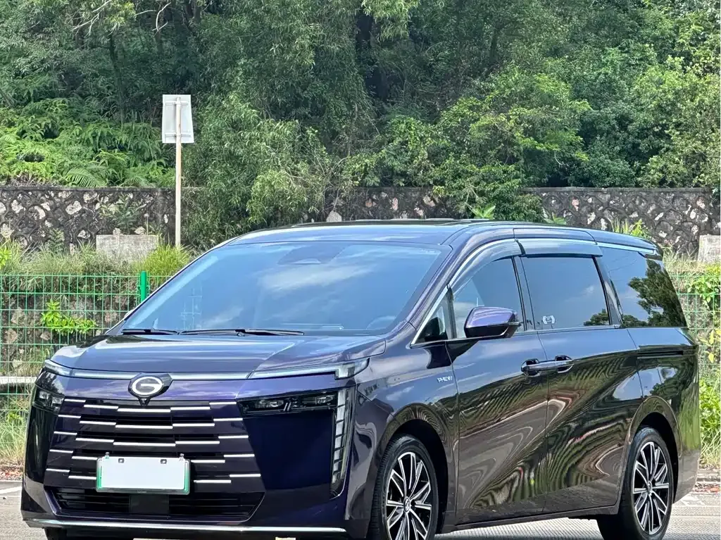 GAC Motor Trumpchi E8 PHEV — фото 1