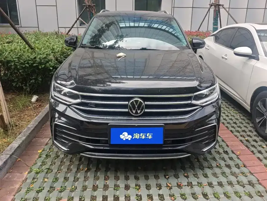 Volkswagen Tiguan L — фото 5