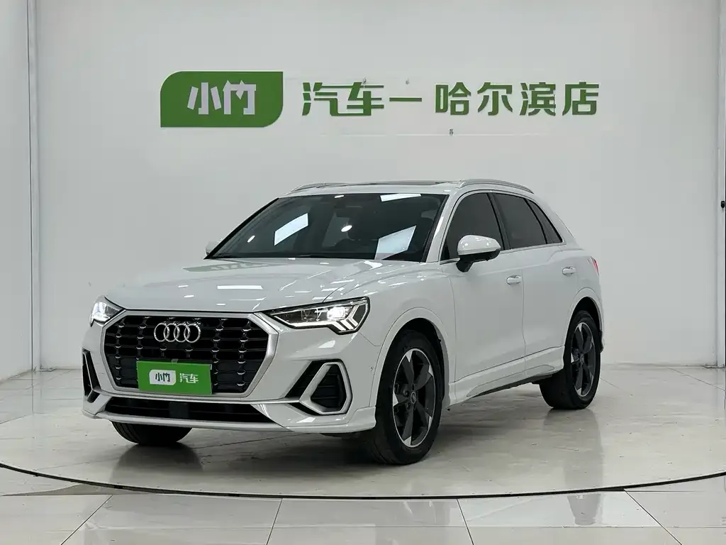 Audi Q3 — фото 1